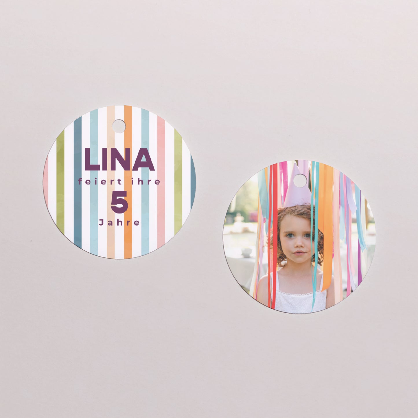 Geschenkbox Kindergeburtstag Kugel mit runder Etikette Rainbow of colour foto N° 3