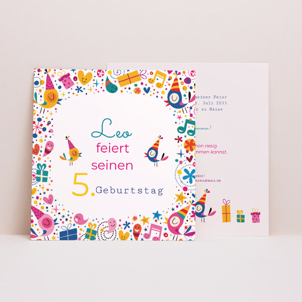 Einladungskarte Kindergeburtstag Quadrat Es ist die Feier II foto