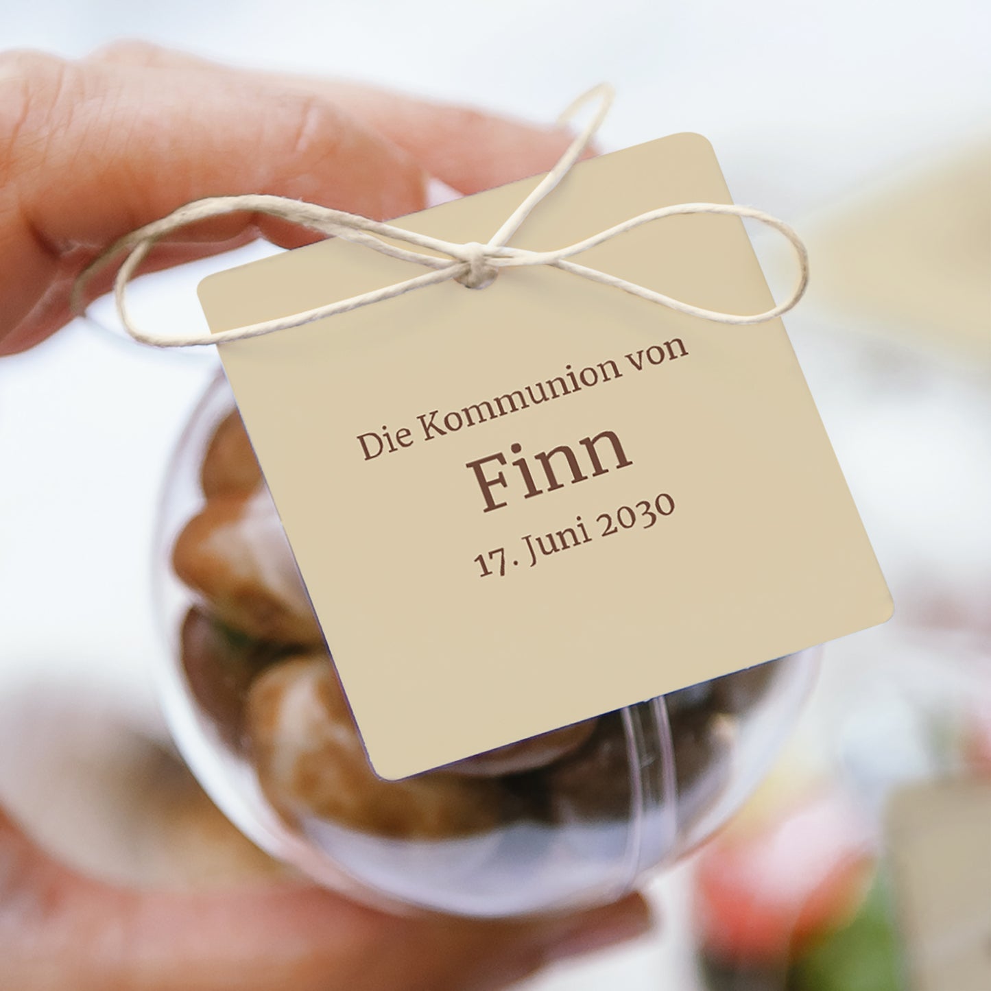 Geschenkbox Kommunion Kugel mit quadratischem Etikett Fromme Bilder foto N° 1