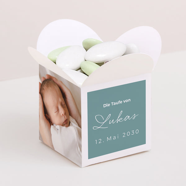 Geschenkbox Taufe Schmetterlingsöffnung Weiches Pastell foto