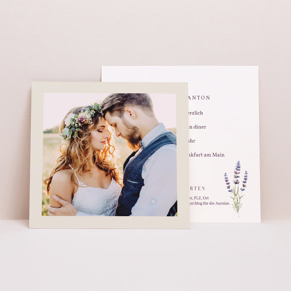 Einladungskarte Hochzeit Quadrat Lavendelstrauß foto