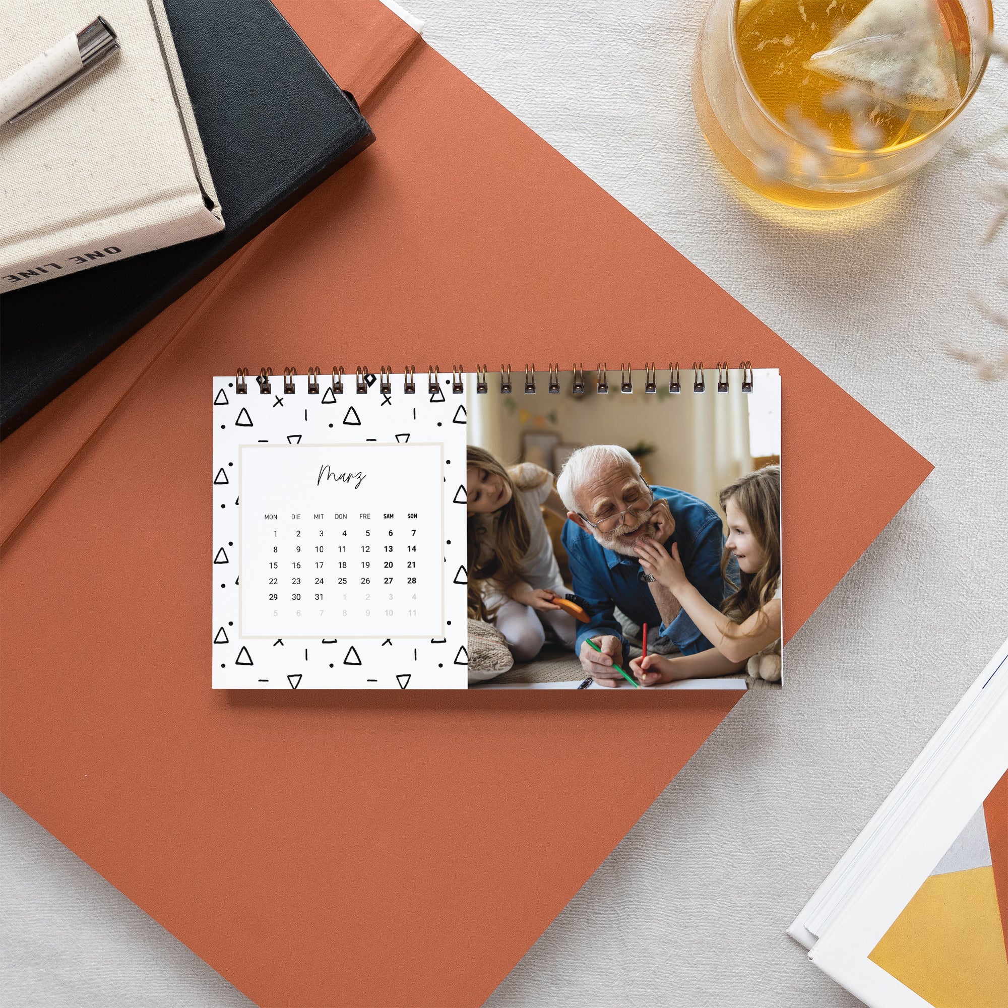 Kalender Weihnachten Büro, Landschaft Dreiecke SCHWARZ UND WEISS foto N° 3