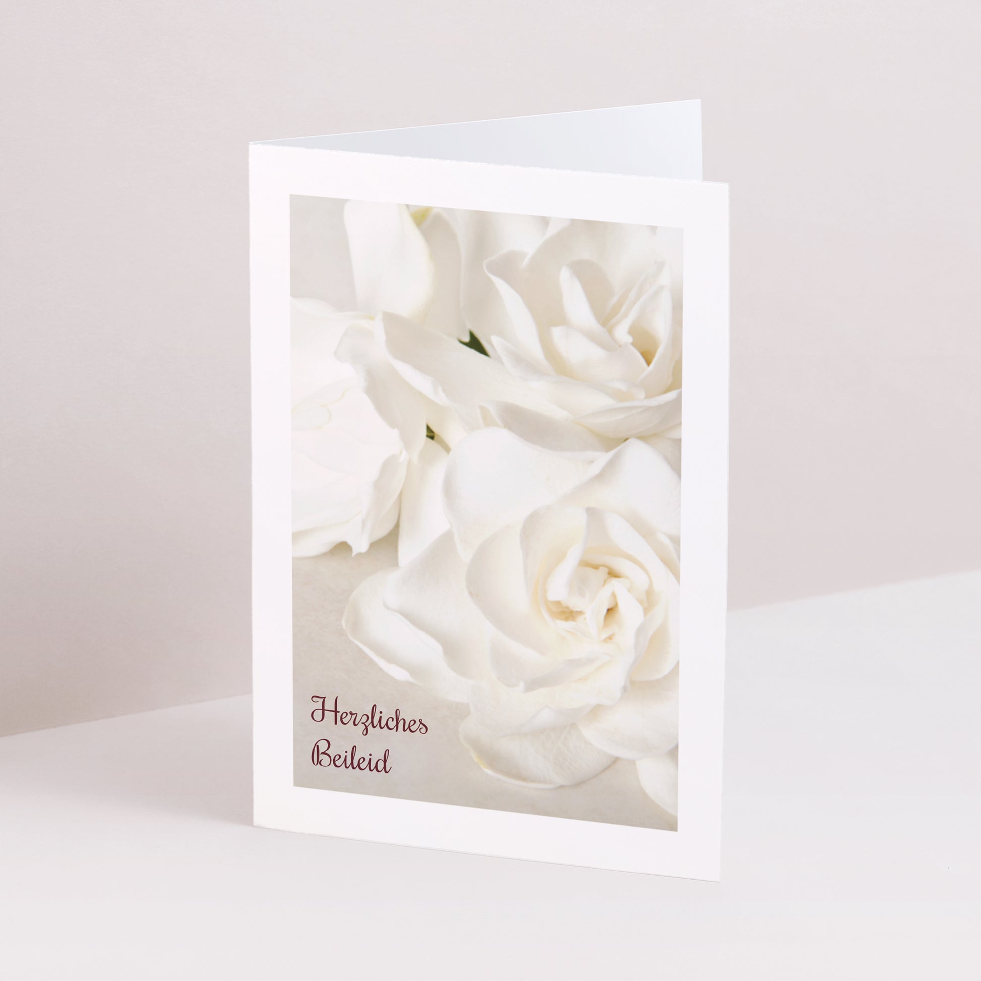 Kondolenzkarte Trauer Doppelter Porträtflügel Weiße Blumen foto N° 1