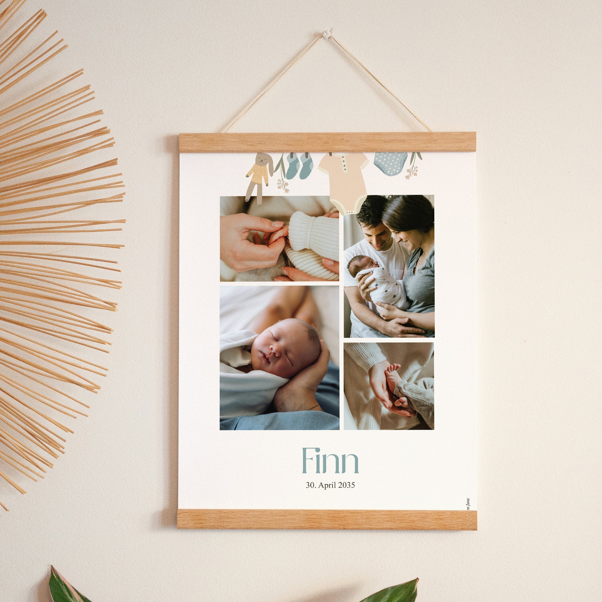 Poster Geburt Porträt Kleine Jungenkleidung auf der Wäscheleine foto N° 1