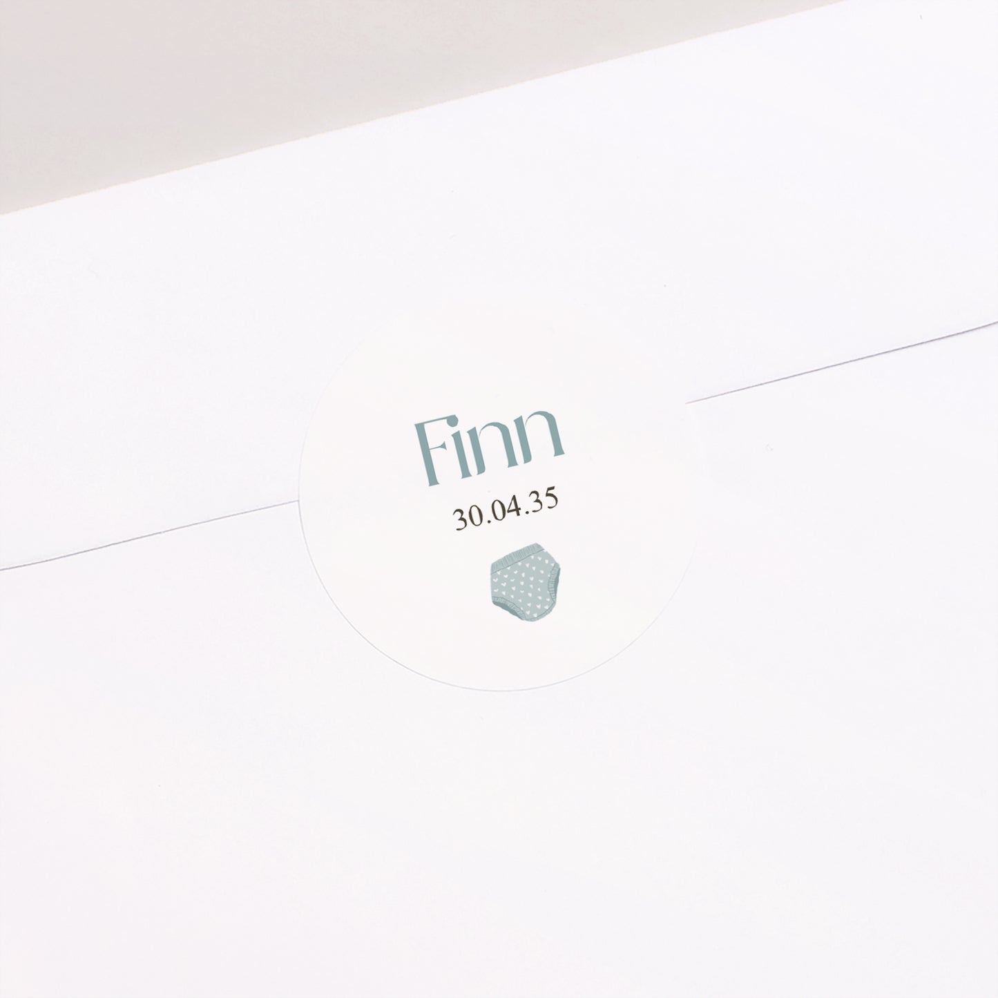 Sticker Geburt Rund Kleine Jungenkleidung auf der Wäscheleine foto N° 2