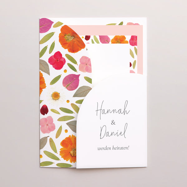 Hochzeitseinladung Hülle für 2 Karten Herbarium-Blüten foto