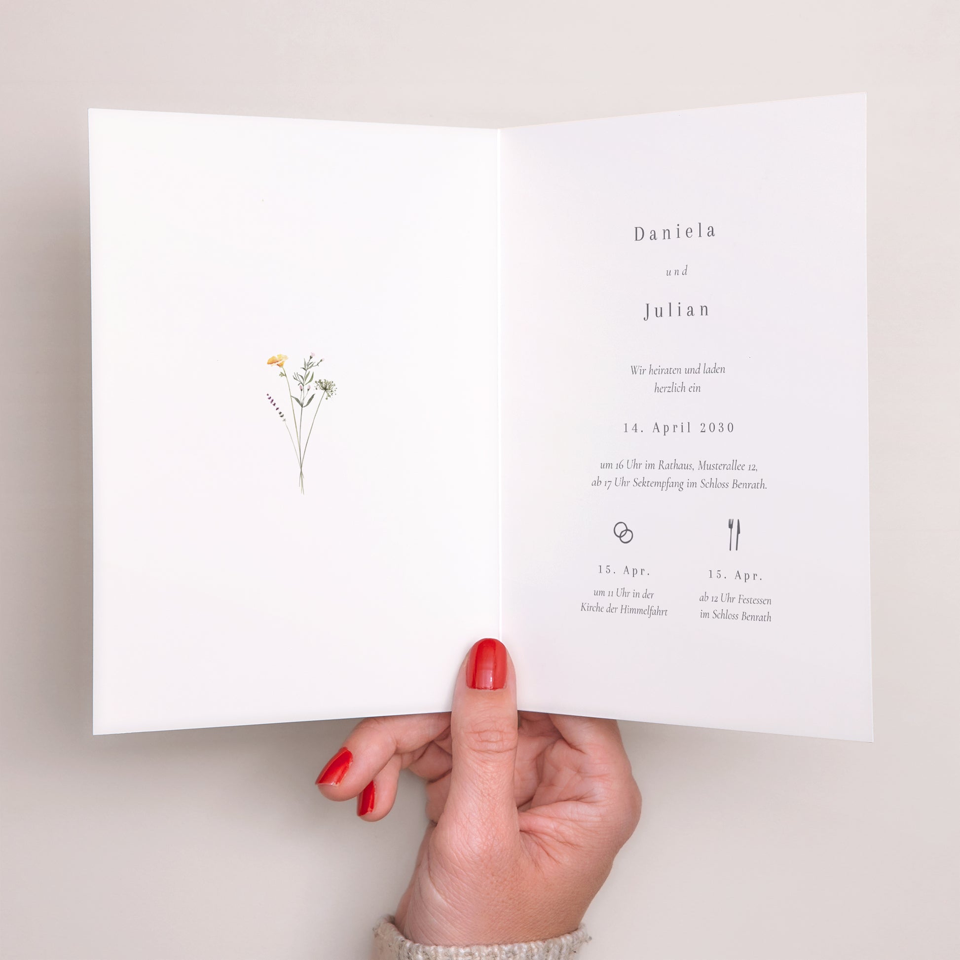 Hochzeitseinladung Doppelflügelporträt Krone kleine Blumen foto N° 2