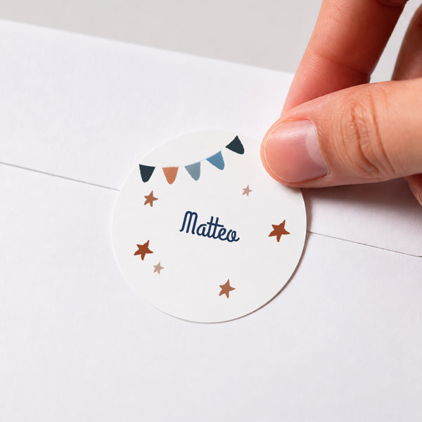 Sticker Kindergeburtstag Rund Kleiner Pirat foto