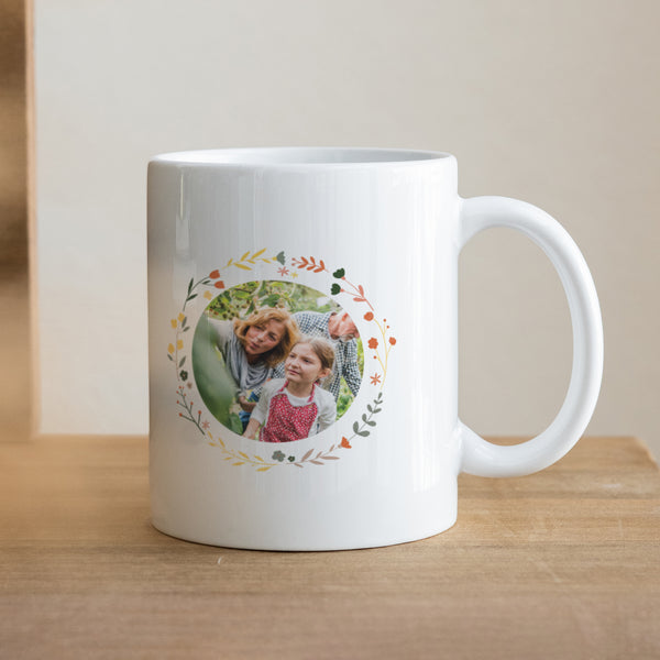 Tasse Objekte Weiß Blumen des Herzens foto