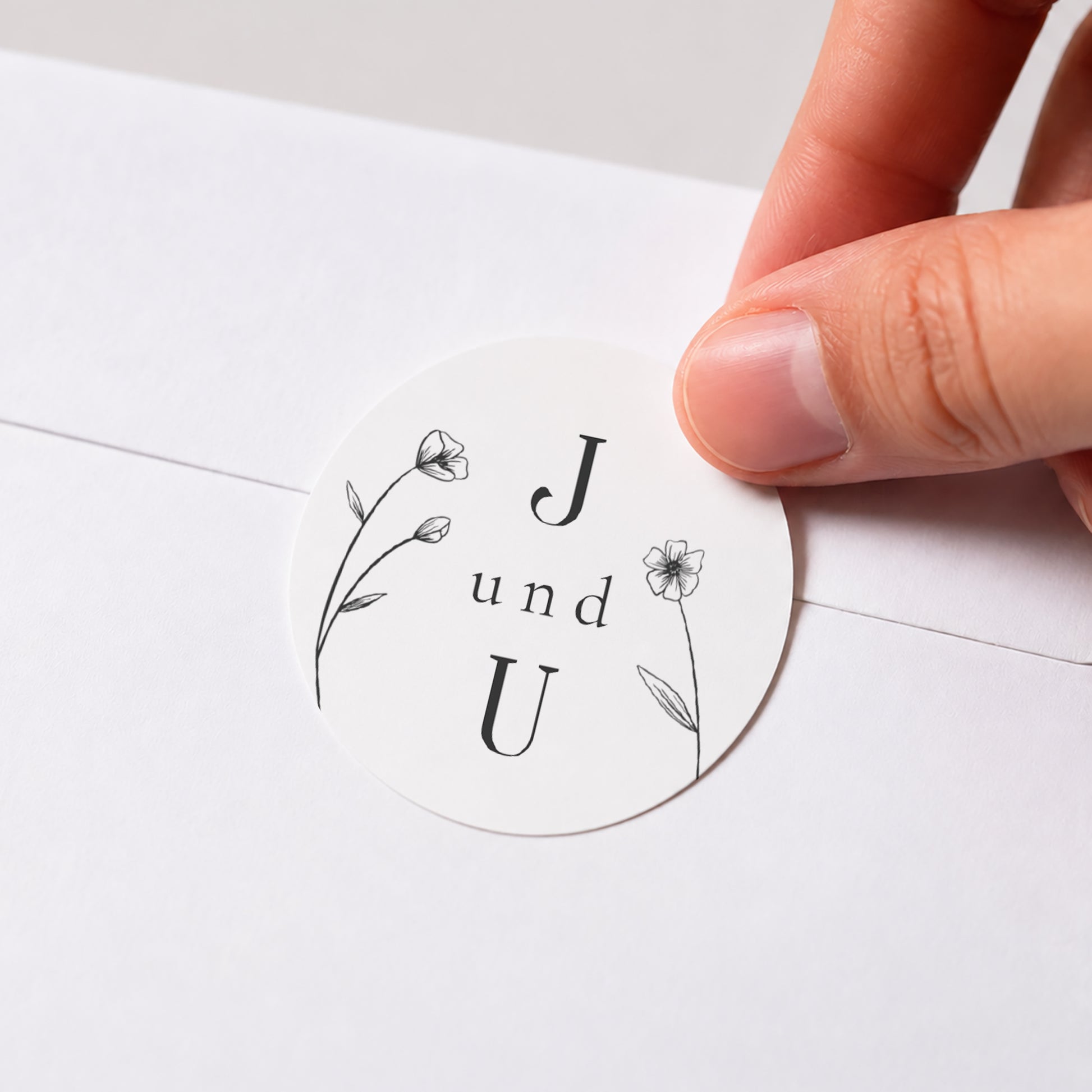 Sticker Hochzeit Rund Eingefasst mit goldenen Blumen foto N° 1