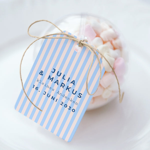 Geschenkbox Hochzeit Ball mit Wimpel-Etikett Liebe am Strand foto
