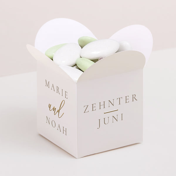 Geschenkbox Hochzeit Schmetterlingsöffnung Elegante Vergoldung foto