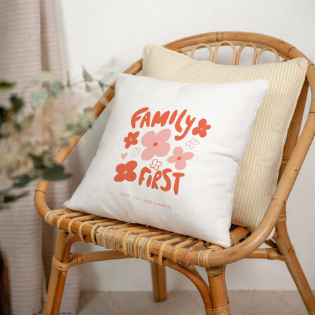 Kissen Objekte Natürliche Beige Family First Pop