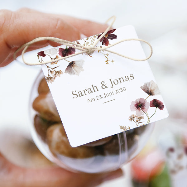 Geschenkbox Hochzeit Kugel mit quadratischem Etikett Getrocknete Wiesenblumen II foto