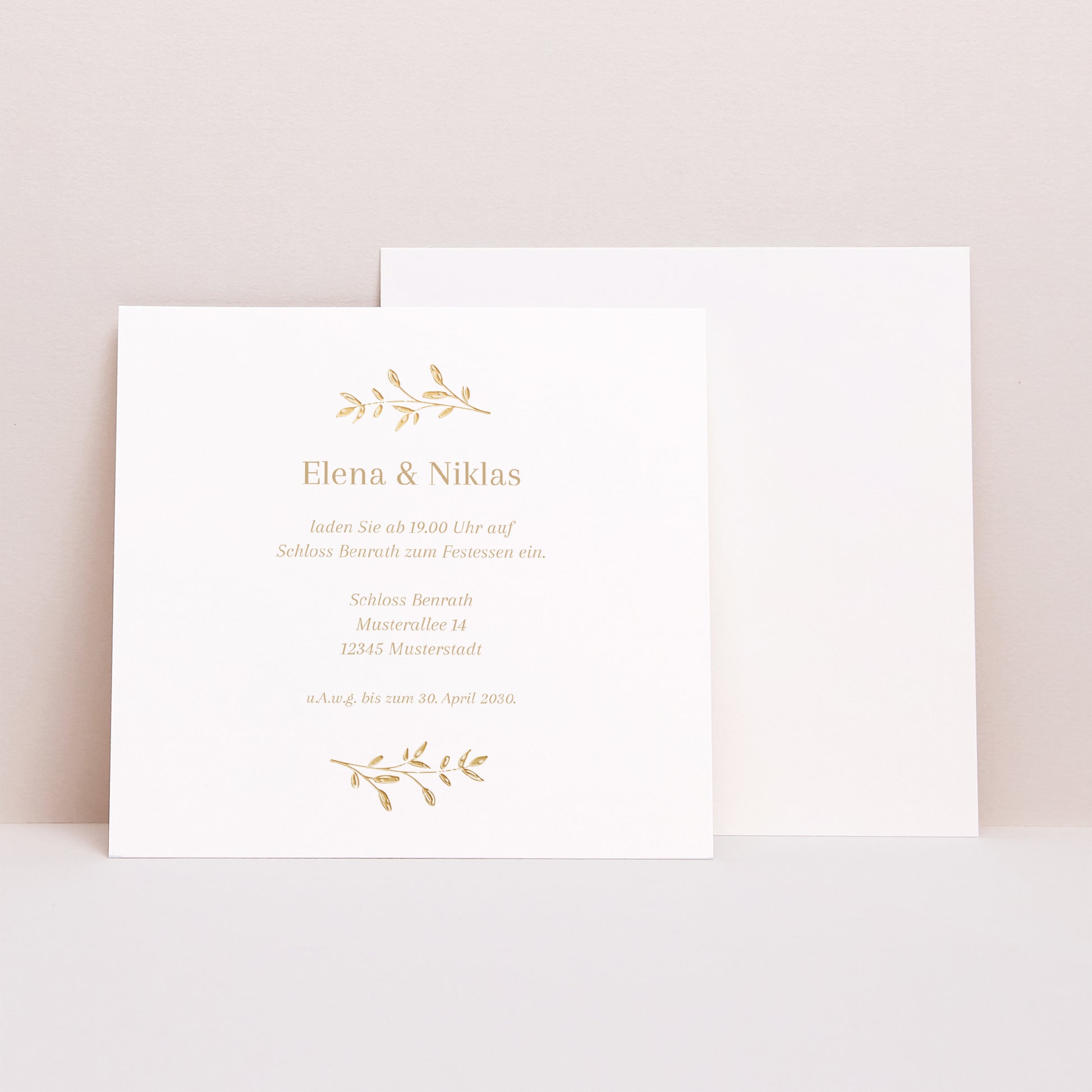 Einladungskarte Hochzeit Quadrat goldener Blumenkranz foto N° 1
