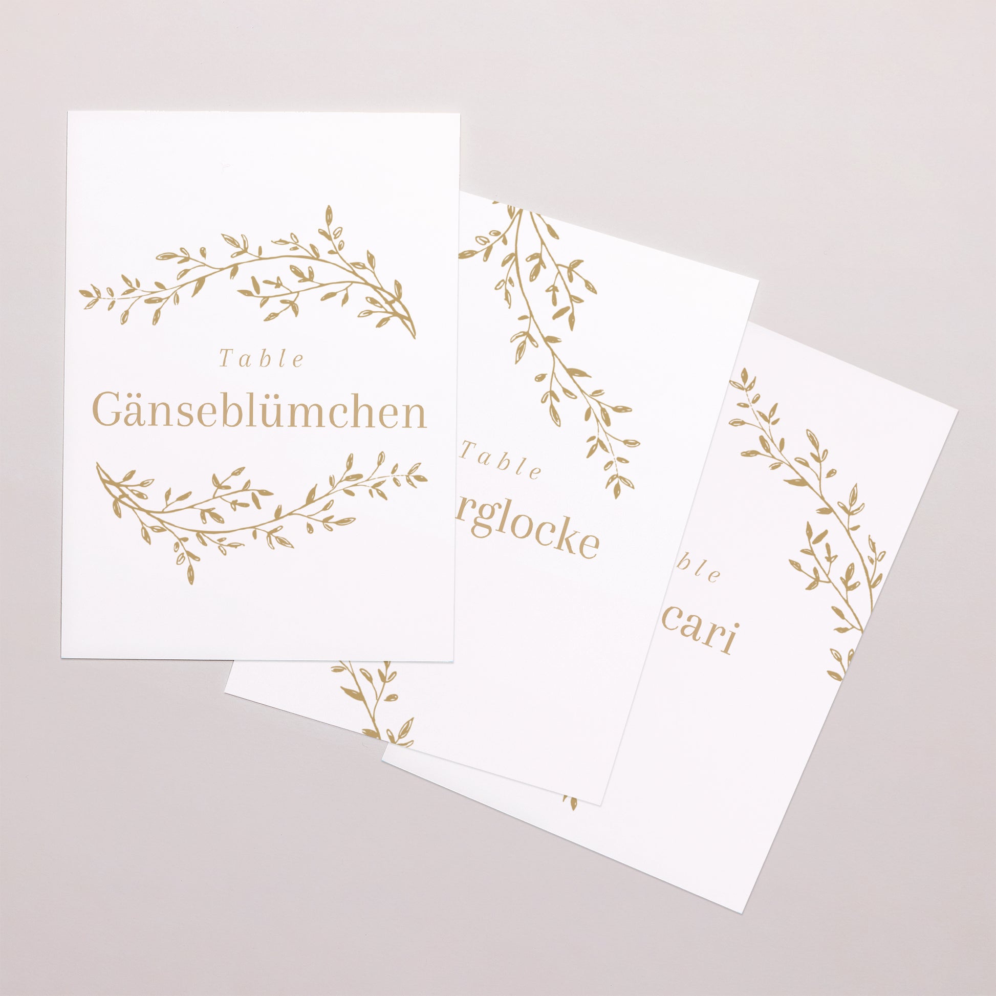 Tischnummern Hochzeit Rechteck goldener Blumenkranz foto N° 1