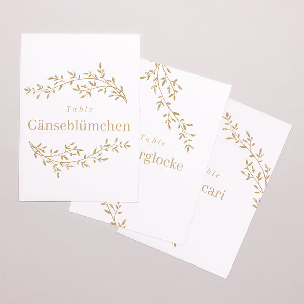 Tischnummern Hochzeit Rechteck goldener Blumenkranz foto