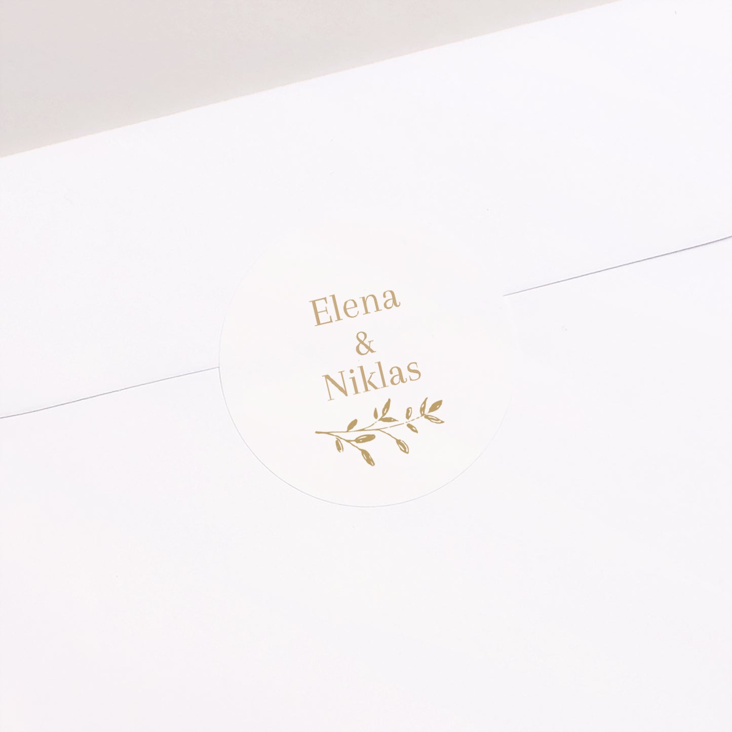 Sticker Hochzeit Rund goldener Blumenkranz foto N° 2