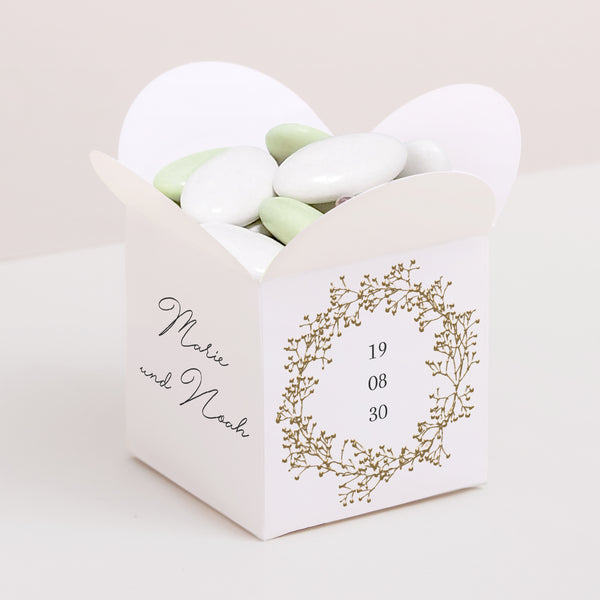 Geschenkbox Hochzeit Schmetterlingsöffnung Goldkranz Gypsophila foto