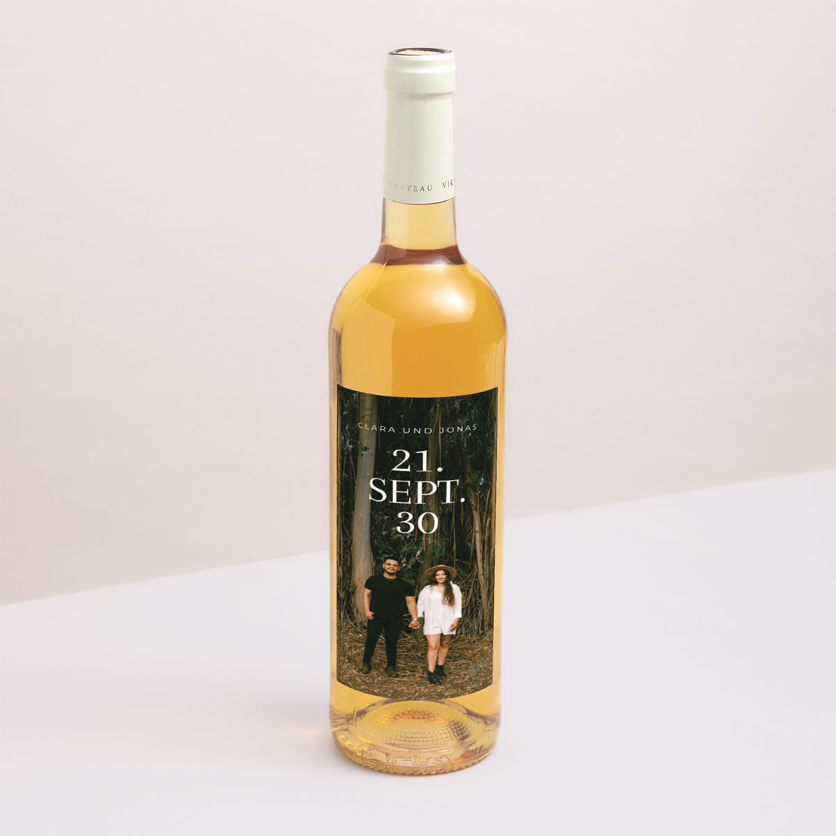 Flaschenetikett Hochzeit Porträt Typo Datum foto