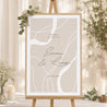 Begrüßungstafel Hochzeit Porträt 60 x 90 cm Kurven auf beigem Grund foto N° 1