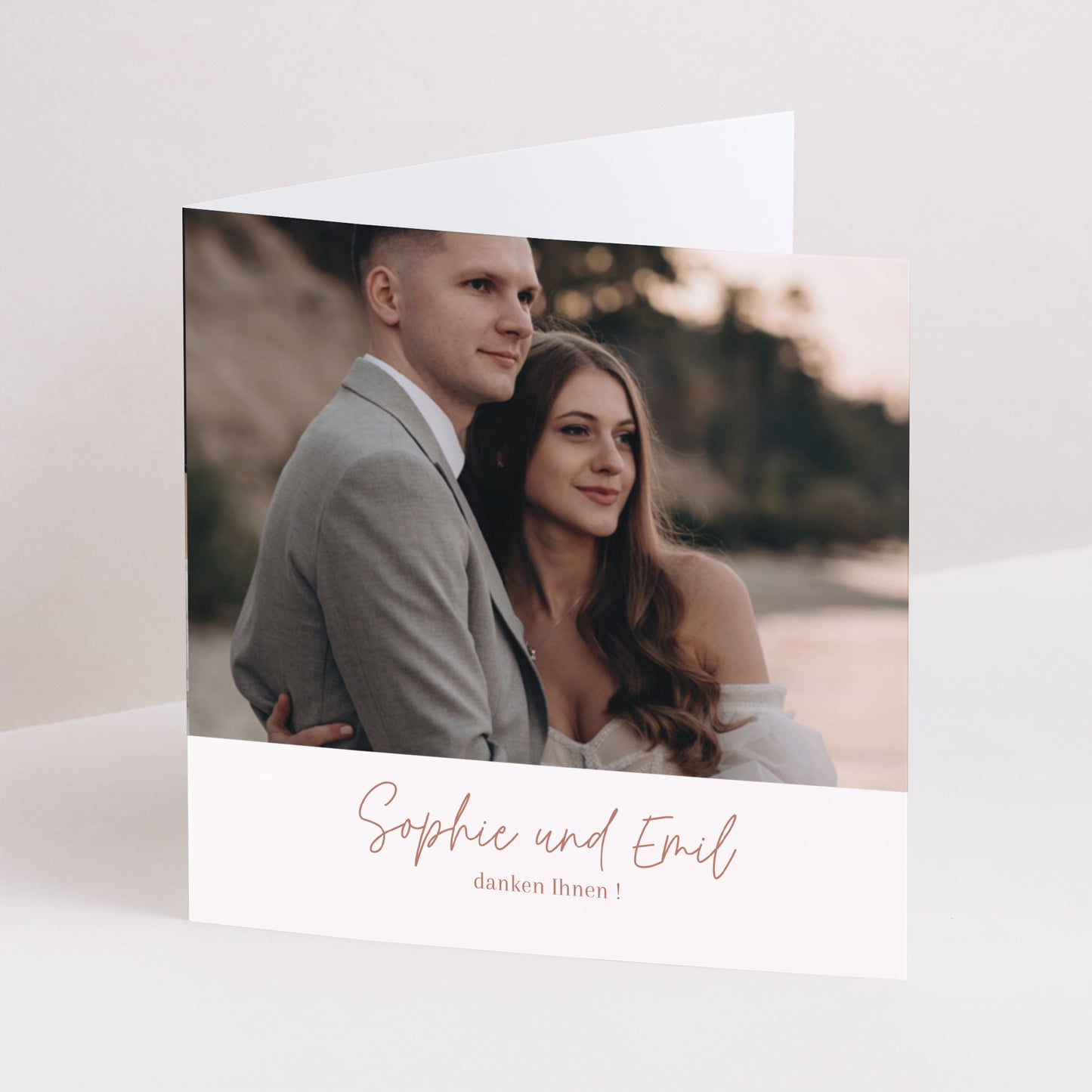 Dankeskarte Hochzeit Doppelflügiges Quadrat Gereinigt foto N° 1