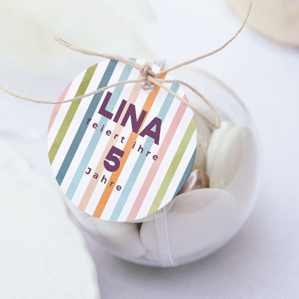 Geschenkbox Kindergeburtstag Kugel mit runder Etikette Rainbow of colour foto