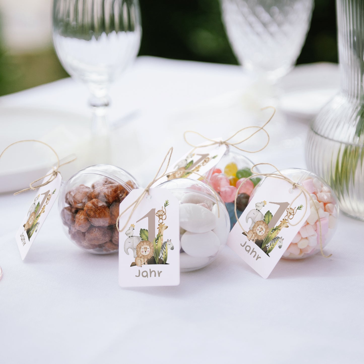 Geschenkbox Kindergeburtstag Ball mit Wimpel-Etikett Mein erstes Jahr im Dschungel foto N° 2