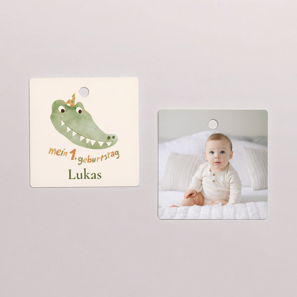 Vorgelochtes Etikett Kindergeburtstag quadratisch Geburtstag Krokodil foto