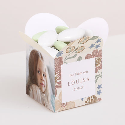 Geschenkbox Taufe Schmetterlingsöffnung Gekritzelte Blumen foto N° 1