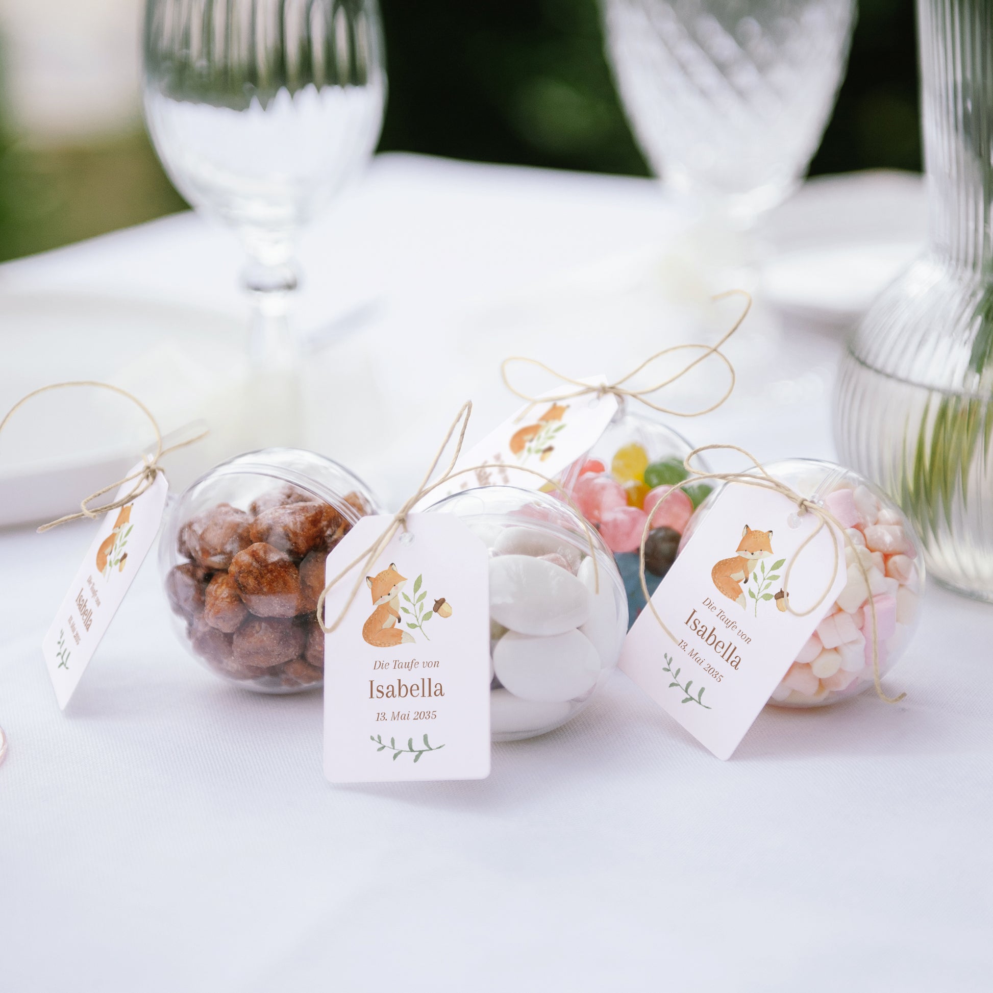 Geschenkbox Taufe Ball mit Wimpel-Etikett Die Tiere des verwunschenen Waldes foto N° 2