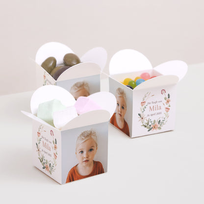 Geschenkbox Taufe Schmetterlingsöffnung Blumenkranz foto N° 3