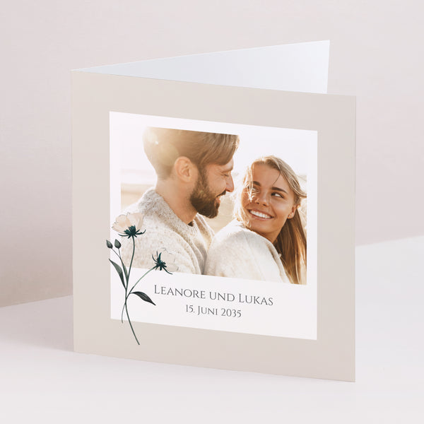 Hochzeitseinladung Doppelflügelfenster Süße Blumen foto