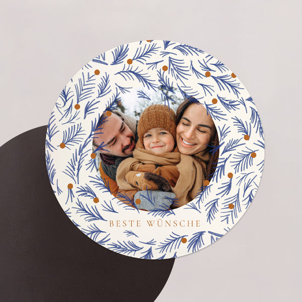 Weihnachtskarte Weihnachten Set von 8, magnetisch, rund, Ø 10 cm Blauer Tannenzapfen foto