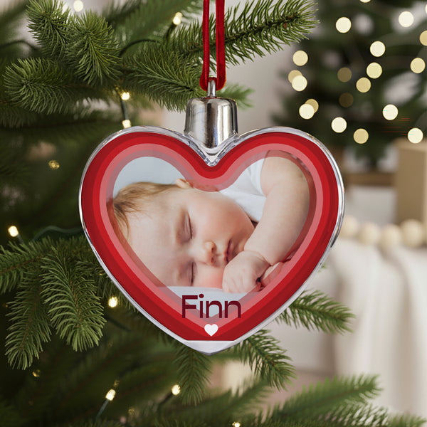 Weihnachtskugel Weihnachten Herz Herz im Tannenbaum foto
