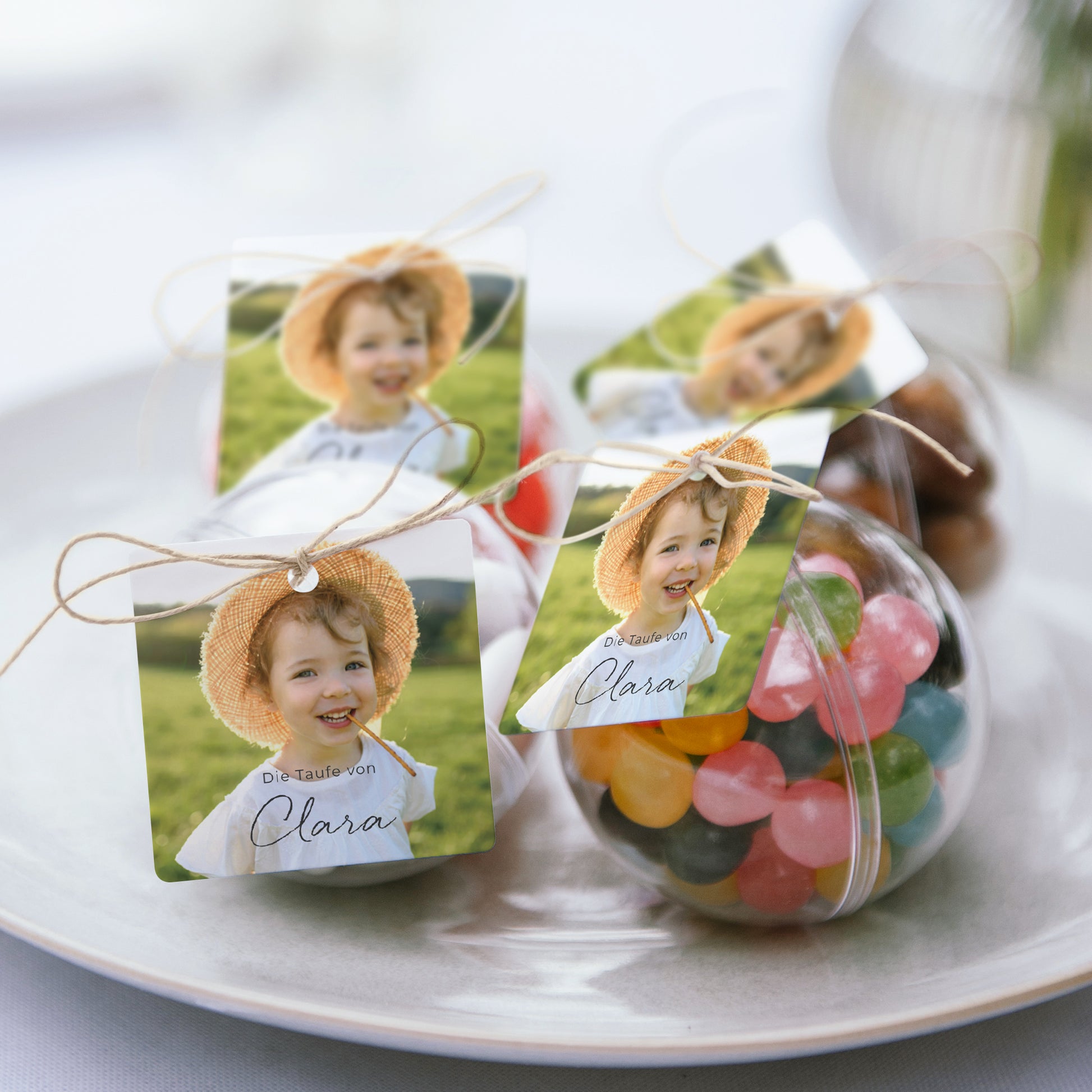 Geschenkbox Taufe Kugel mit quadratischem Etikett Essenz des Moments foto N° 2