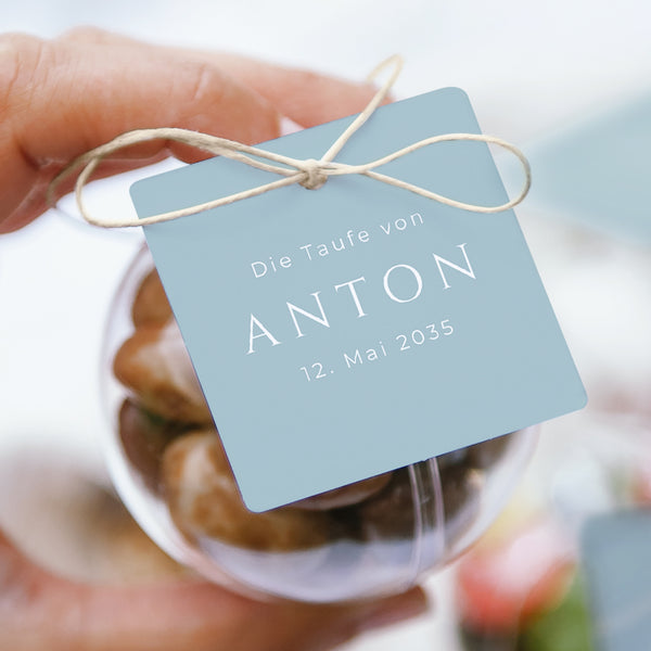 Geschenkbox Taufe Kugel mit quadratischem Etikett Friedensfluss foto