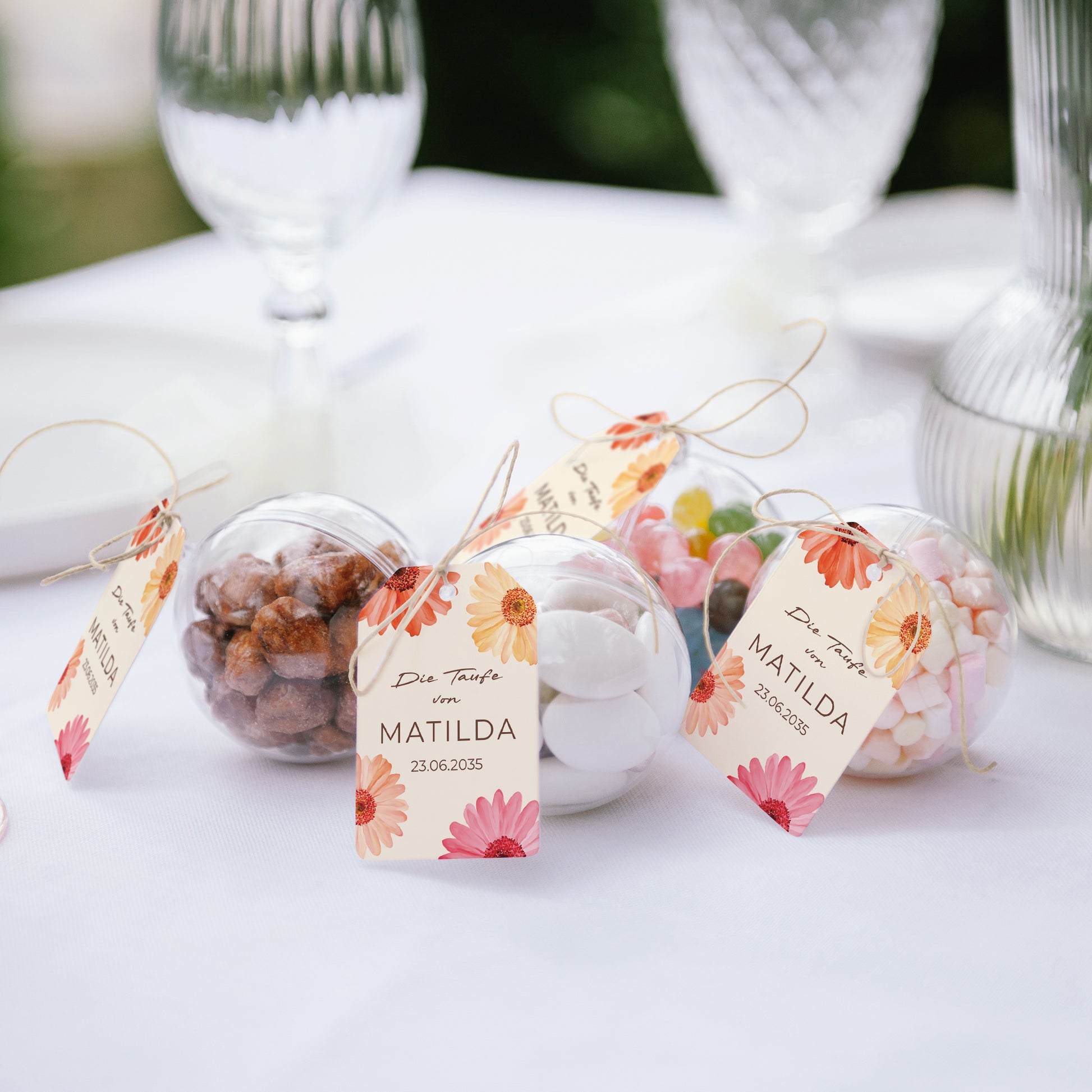 Geschenkbox Taufe Ball mit Wimpel-Etikett Petalen der Gnade foto N° 2