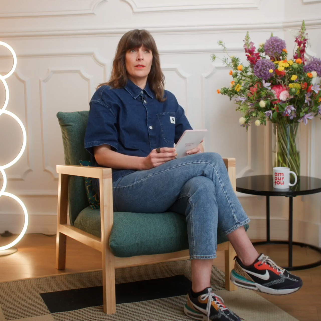 Maison June hat Tiffany Cooper, eine talentierte und humorvolle Illustratorin und Autorin, für ein Interview getroffen.